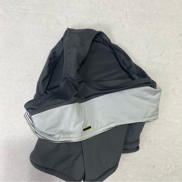 Lululemon Groovy Run Short Soot Light Slalom Stripe Angel Wing Size Size 4 - Picture 7 of 14